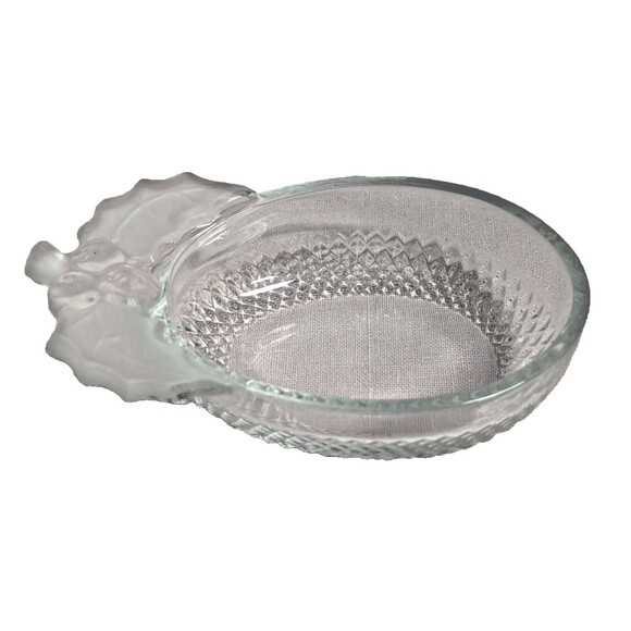 Mikasa Studio Nova Frosted Holly Berries Candy Trinket Dish Oval Glass Bowl Gift - Picture 3 of 7